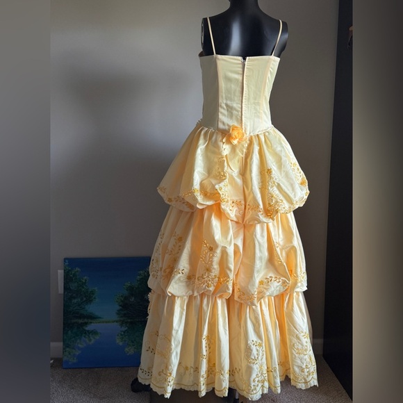 Elegant Yellow Tiered Gown - Picture 10 of 15